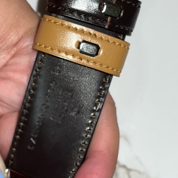 Gucci Reversible Men’s Belt, Black & Tan, Leather 45” long closure to end of tip - Picture 6 of 13